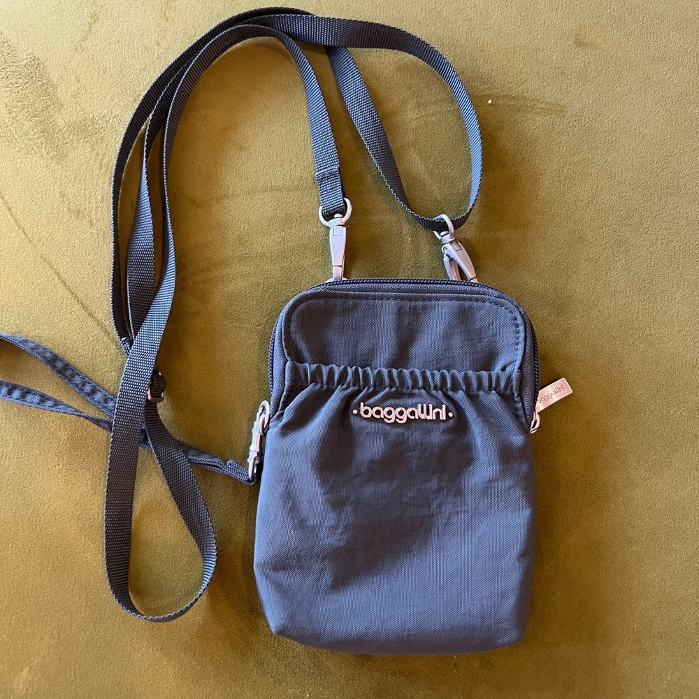Baggalini passport/wallet wristlet or crossbody bag